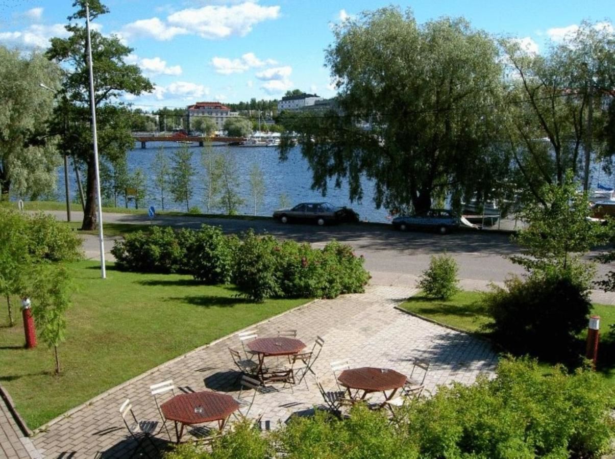 Отель Summer Hotel Villa Aria Савонлинна